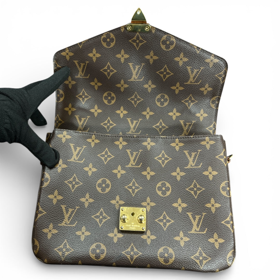 Louis Vuitton Monogram  Metis LO2133