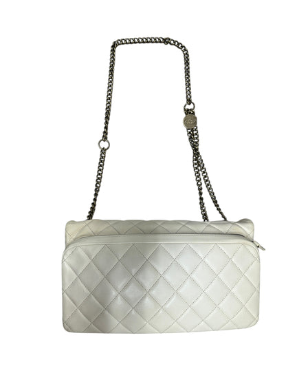 Chanel Quilted Leather Expandable Flap Bag Chain Shoulder Off-White CH2102