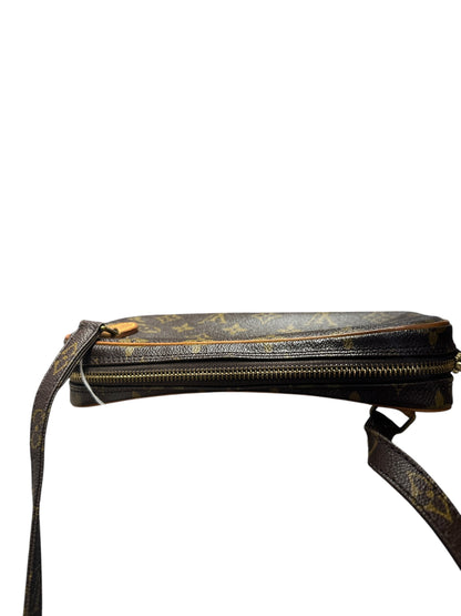 LOUIS VUITTON Monogram Pochette Marly Bandouliere Crossbody Bag Brown Gold Hardware LO2315