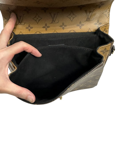 LOUIS VUITTON Monogram Reverse Dauphine MM Shoulder Bag LO2350