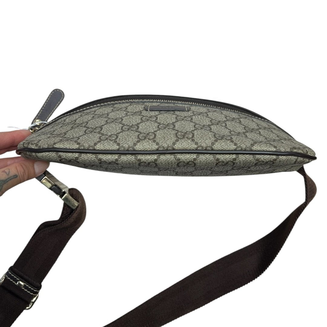 GUCCI GG Supreme Canvas GG Supreme Belt Bag Belt Bag Beige and Dark Brown Gold-tone Hardware GU616