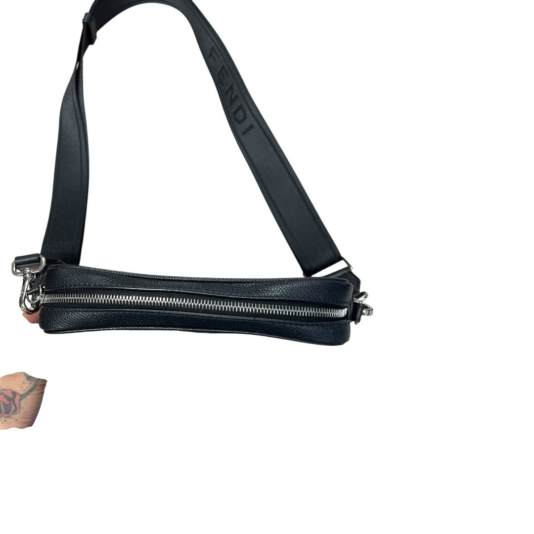 FENDI Leather Fendi Roma Camera Bag Crossbody Bag Black Silver Hardware FE382