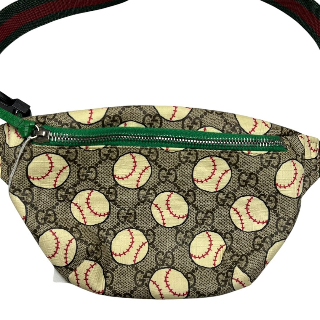 GUCCI GG Supreme Canvas GG Supreme Baseball Print Belt Bag Fanny Pack / Belt Bag Beige, Brown, Cream, Green, Red Silver-tone Hardware GU624