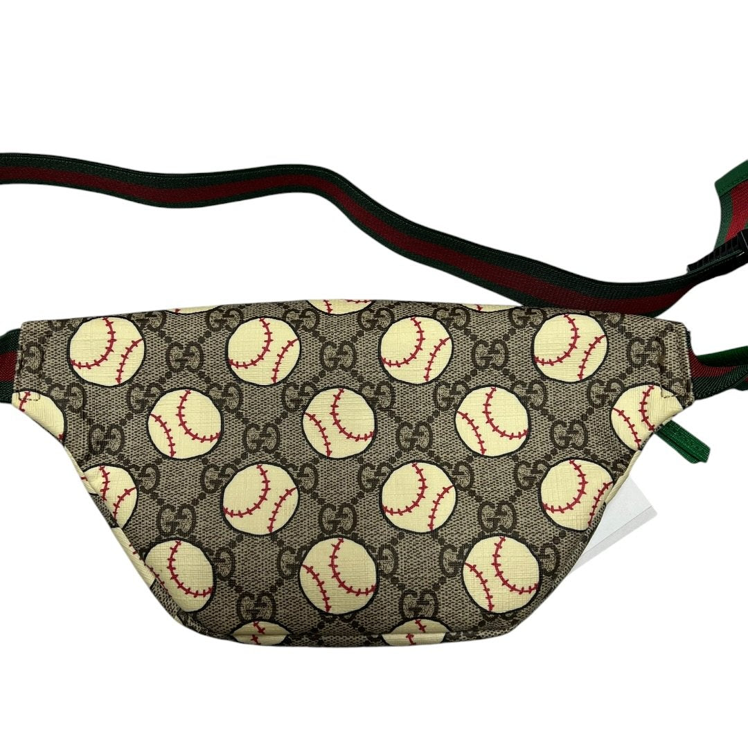 GUCCI GG Supreme Canvas GG Supreme Baseball Print Belt Bag Fanny Pack / Belt Bag Beige, Brown, Cream, Green, Red Silver-tone Hardware GU624