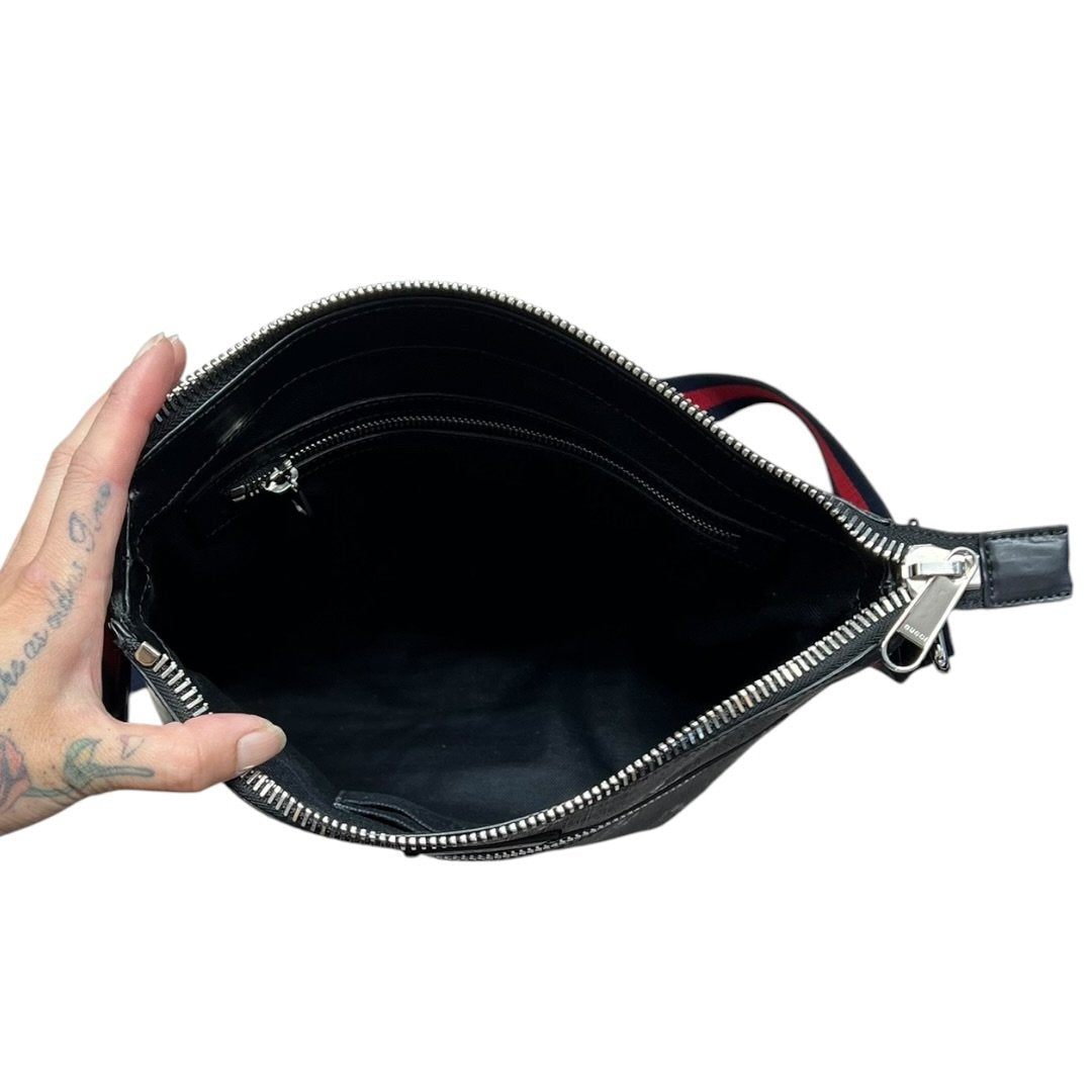 GUCCI GG Supreme Tiger Print GG Supreme Messenger Bag Messenger Bag Grey, Black, Multi-color Silver Hardware GU625