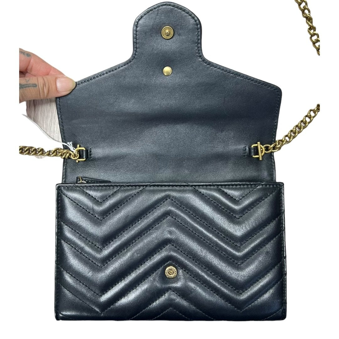 GUCCI Matelassé Leather GG Marmont Matelassé Wallet-on-Chain Black Gold Hardware Gu638