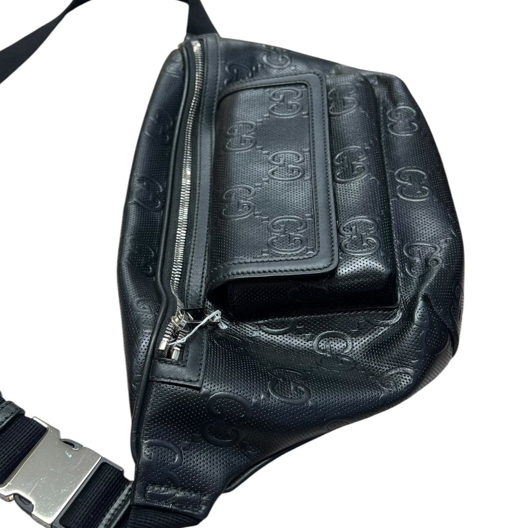 GUCCI GG Embossed Leather GG Embossed Leather Belt Bag Black Silver Hardware GU646