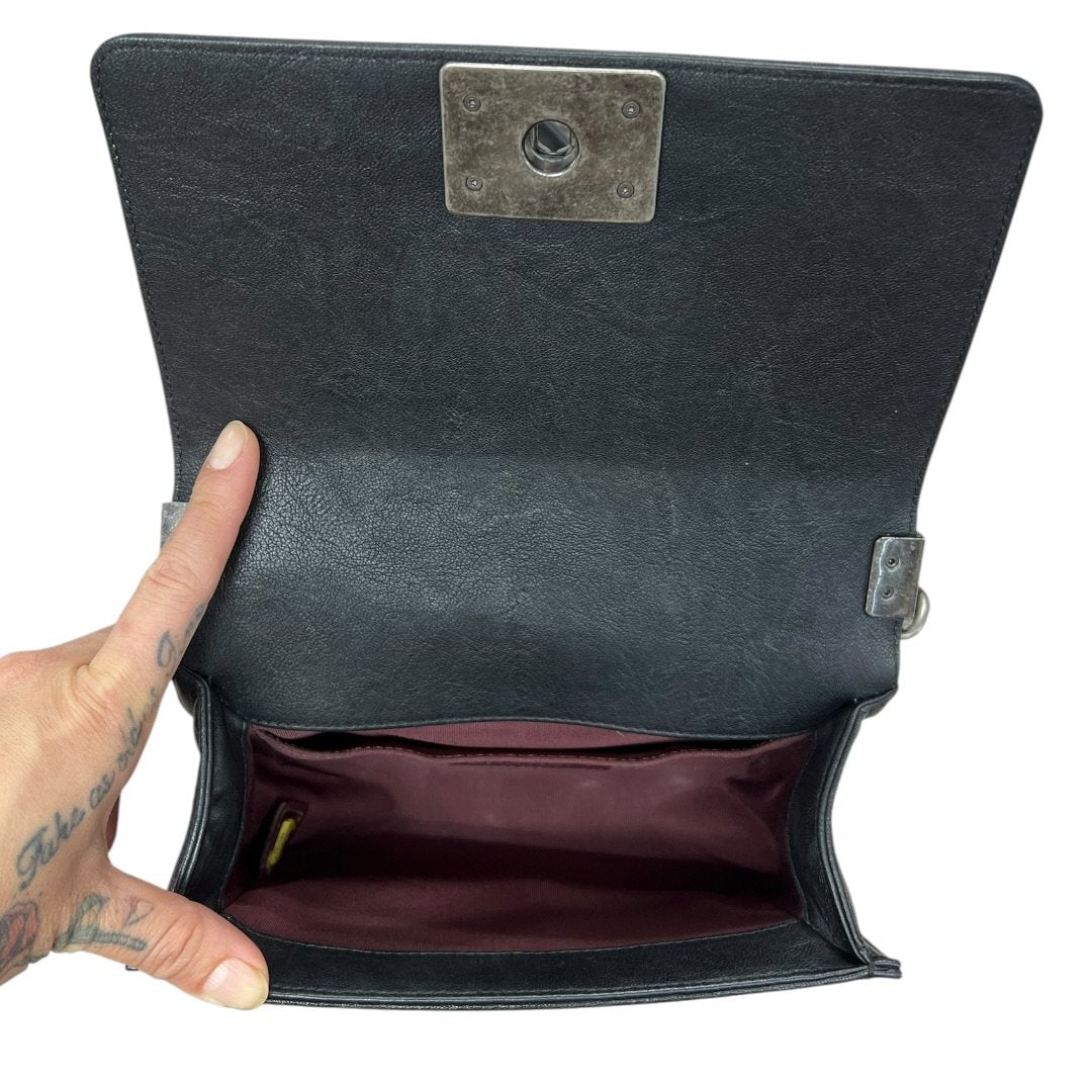 CHANEL Aged Calfskin Boy Bag Shoulder Bag Black Ruthenium Hardware CH2182