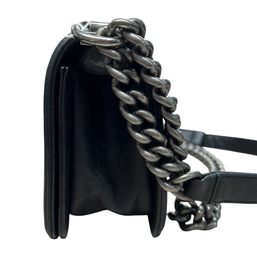 CHANEL Aged Calfskin Boy Bag Shoulder Bag Black Ruthenium Hardware CH2182