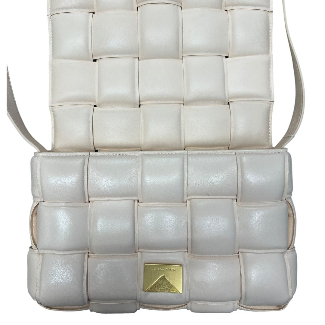 BOTTEGA VENETA Nappa Leather Padded Cassette Bag Shoulder Bag Chalk Gold Hardware BO31