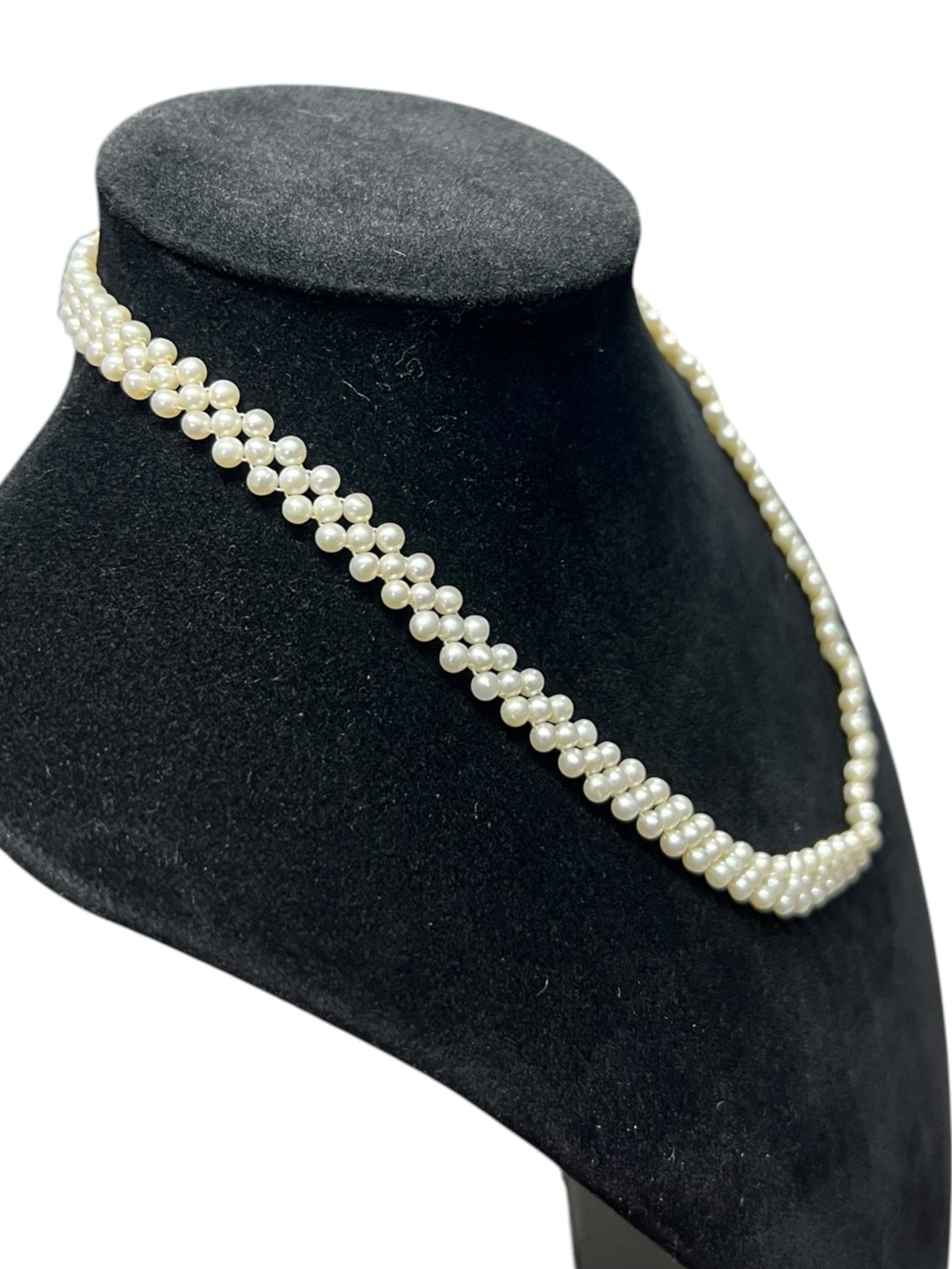 UNBRANDED Accessory Pearls Necklace White / Cream Gold-tone Hardware je40