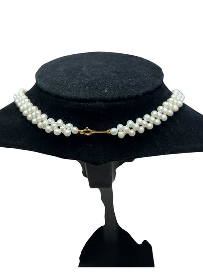 UNBRANDED Accessory Pearls Necklace White / Cream Gold-tone Hardware je40