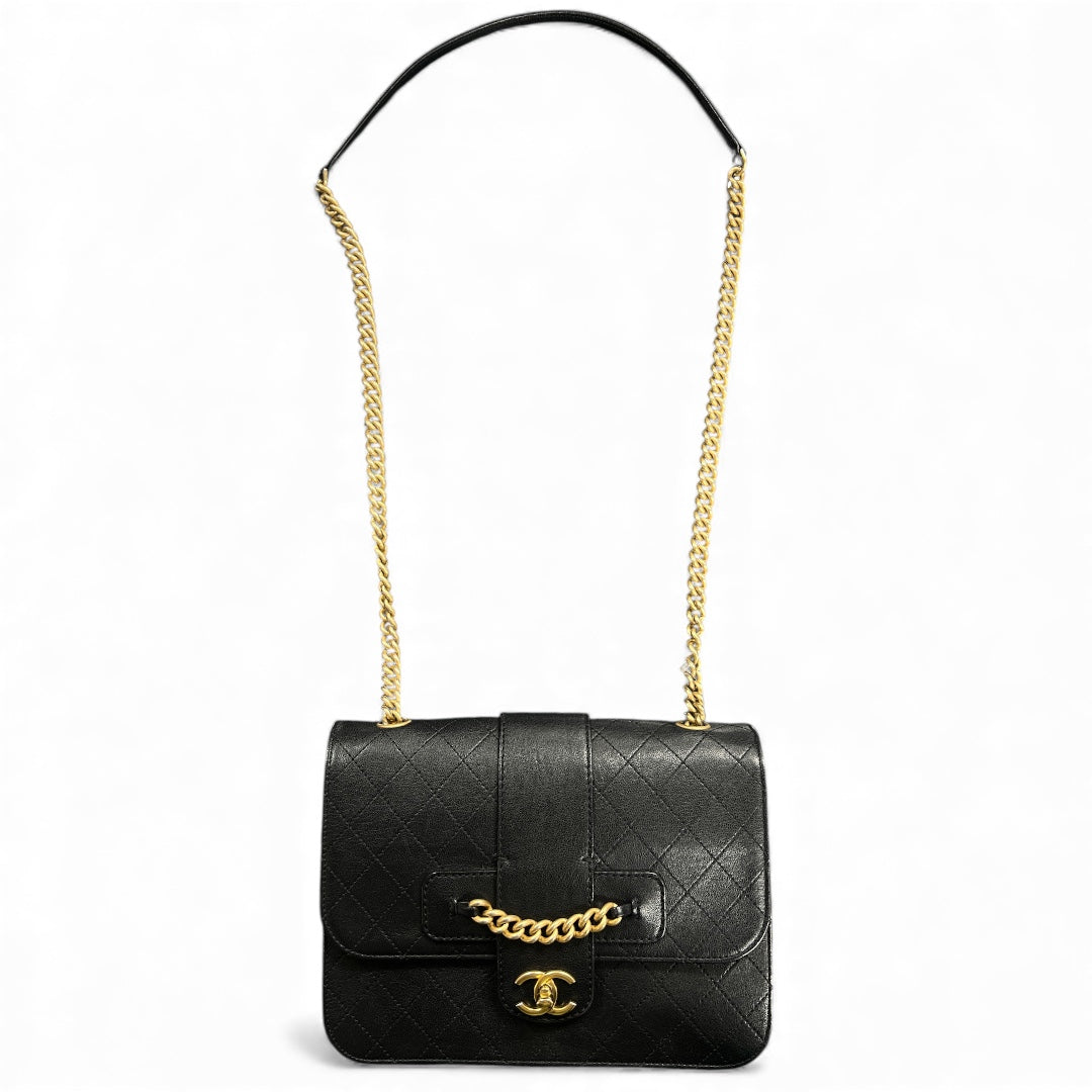 CHANEL Black Leather Chain Shoulder Bag  CH1991