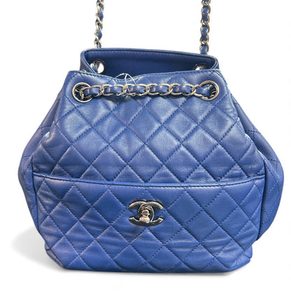 CHANEL Matelassé Shoulder Bag CH1987