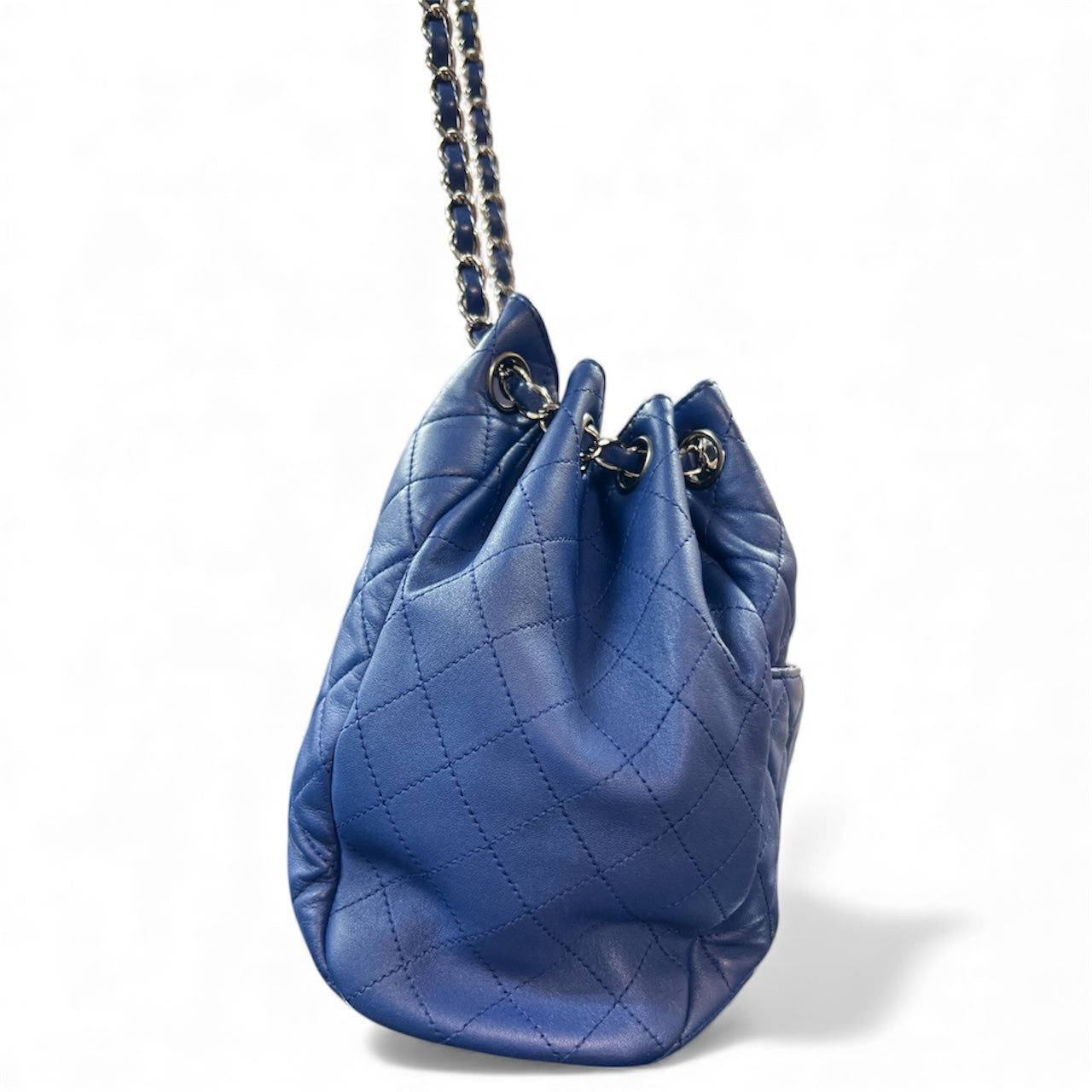 CHANEL Matelassé Shoulder Bag CH1987