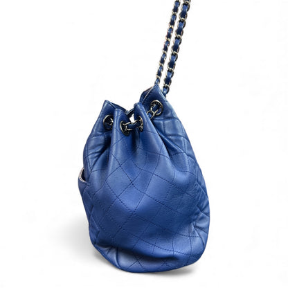 CHANEL Matelassé Shoulder Bag CH1987