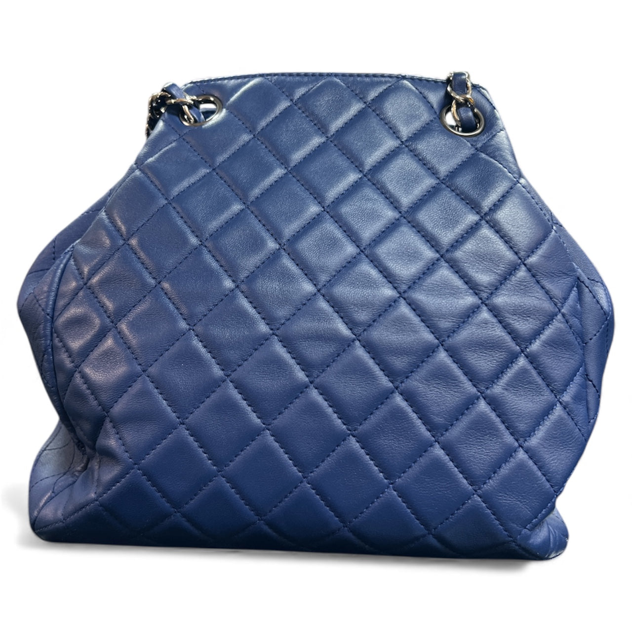 CHANEL Matelassé Shoulder Bag CH1987