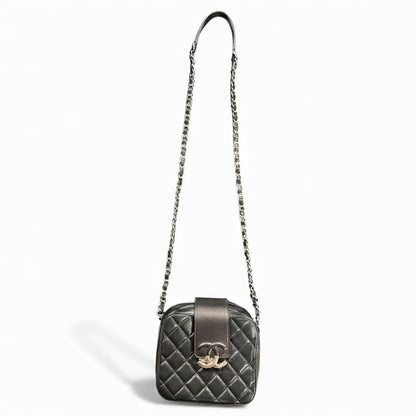 CHANEL Matelassé Chain Shoulder Bag  CH1985