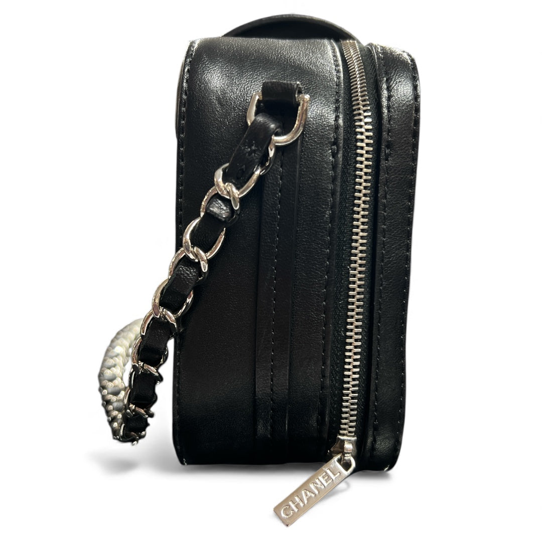 CHANEL Matelassé Chain Shoulder Bag  CH1985
