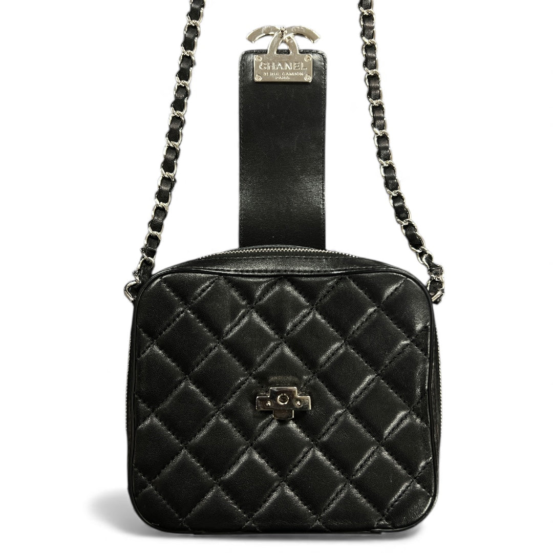 CHANEL Matelassé Chain Shoulder Bag  CH1985