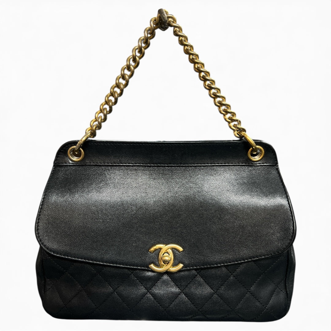 CHANEL Matelassé Black Lambskin  Shoulder Handbag CH1961