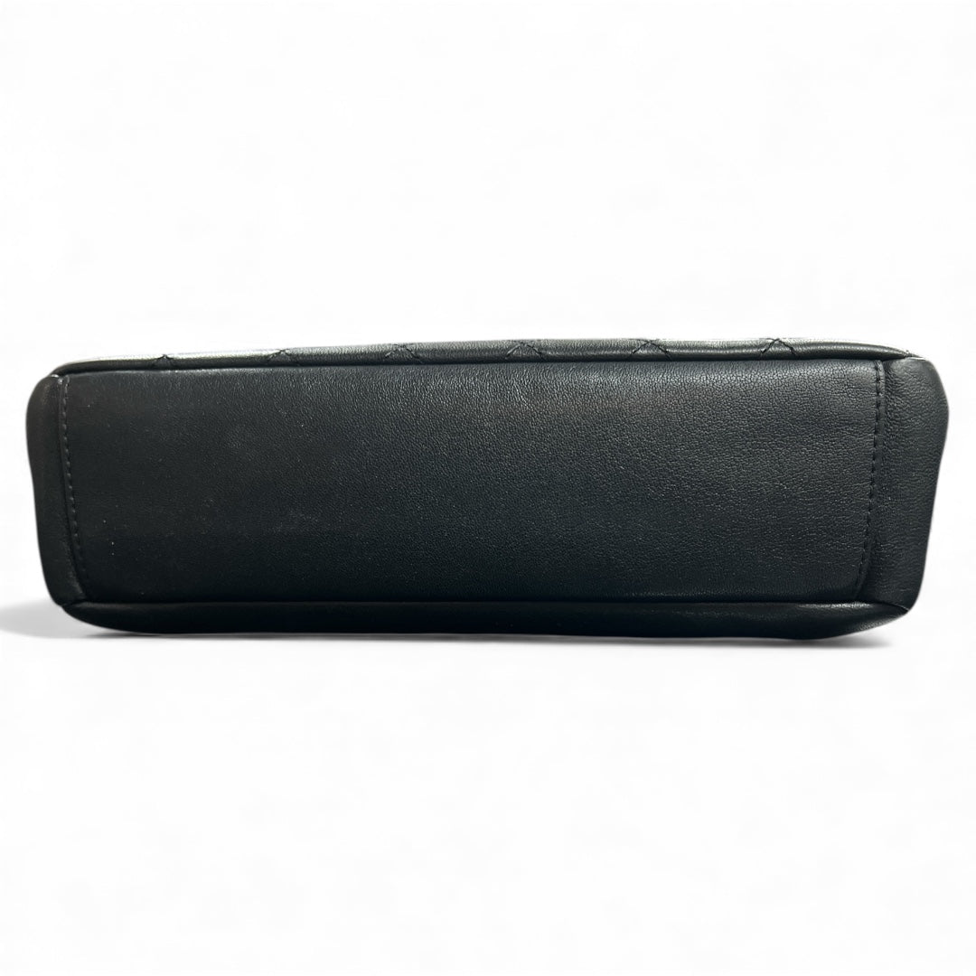 CHANEL Matelassé Black Lambskin  Shoulder Handbag CH1961