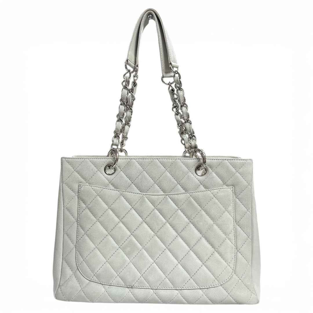CHANEL Matelassé Chain Tote Bag with Coco Logo CH2033