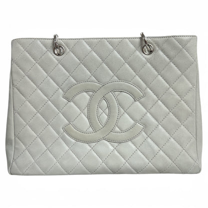 CHANEL Matelassé Chain Tote Bag with Coco Logo CH2033