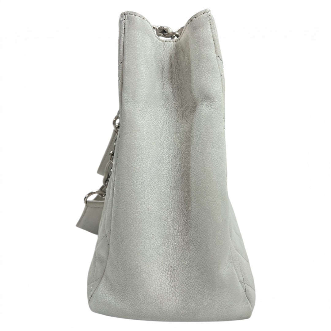 CHANEL Matelassé Chain Tote Bag with Coco Logo CH2033