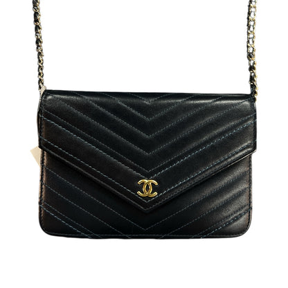 CHANEL Chevron V-Stitch Chain Shoulder Bag CH2052