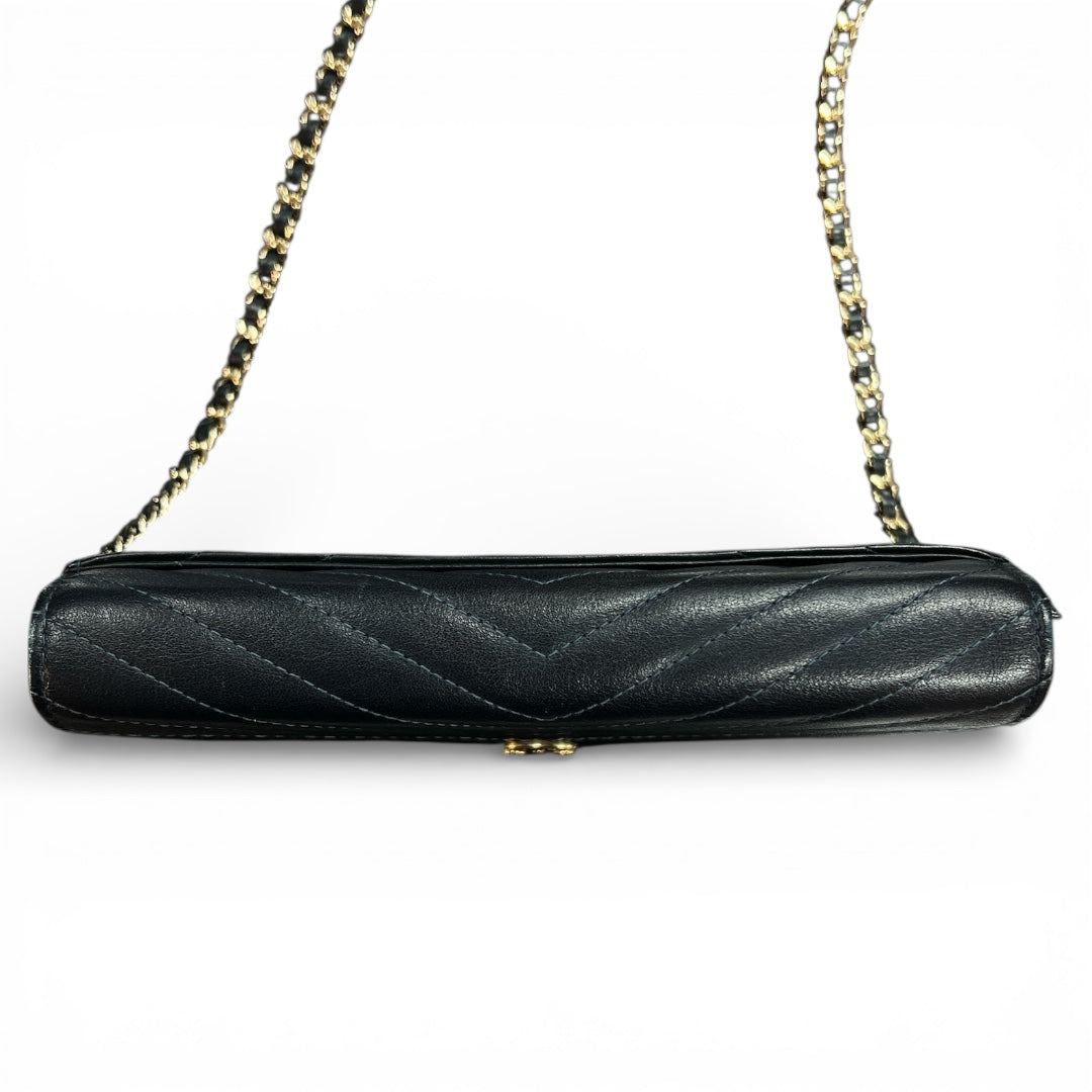 CHANEL Chevron V-Stitch Chain Shoulder Bag CH2052