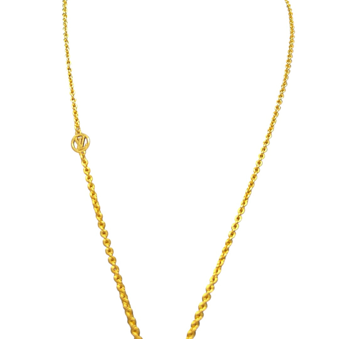 LOUIS VUITTON Essential V Necklace Gold-tone 45cm LO2053